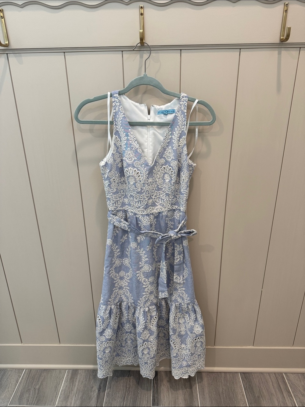 Antonio Melani Sleeveless Blue & White Lace Midi Dress with Tie Belt